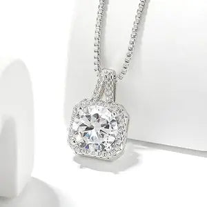 Elegant Square Zirconia Pendant Necklace—The perfect stylish jewelry gift for mothers and wives, ideal